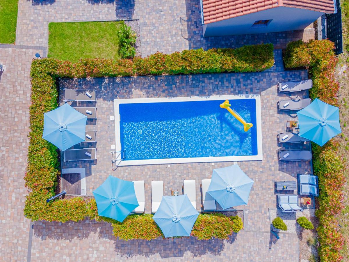 Guest House Flora Пазин Экстерьер фото
